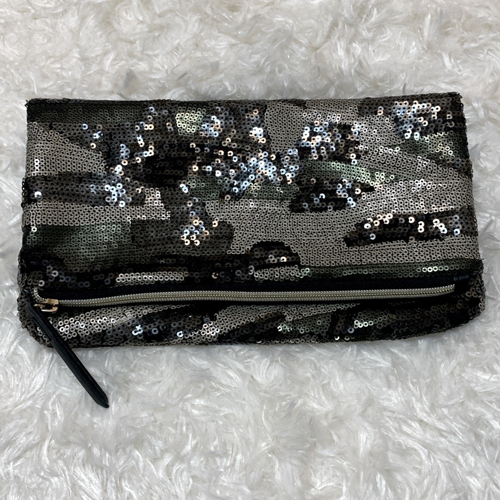 Stella & Dot Margaux Camouflage Sequin Foldover Clutch